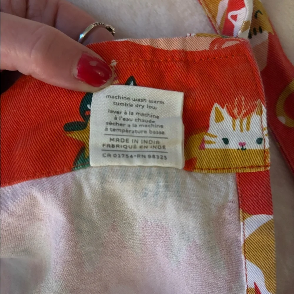 : : DANICA JUBILEE 100% Cotton Cat Print Holiday Apron : :